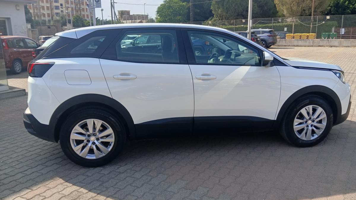 Peugeot 3008 1.5 HDI 130CV EAT8 Business